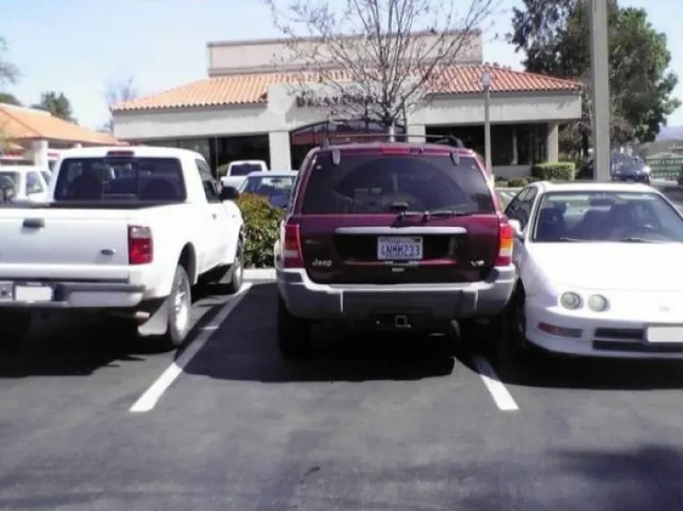 PARKIRALI KAO NAJGORE SELJAČINE: Dobili su posve zasluženu osvetu, uživajte u prizorima pravde