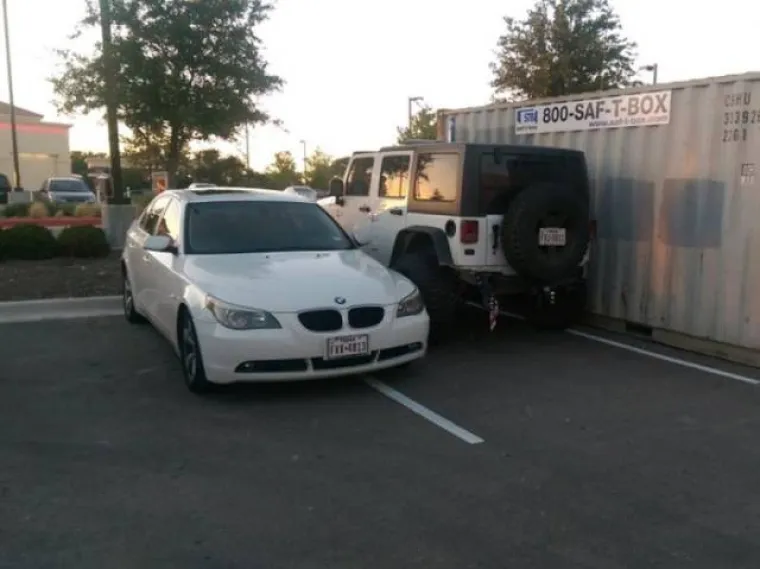 PARKIRALI KAO NAJGORE SELJAČINE: Dobili su posve zasluženu osvetu, uživajte u prizorima pravde