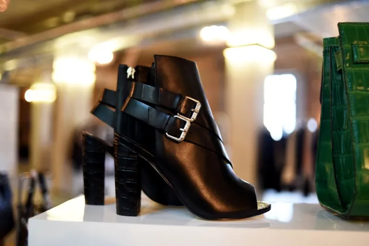 Evo kako izgleda Guessova kolekcija istočnjačkog duha u ekskluzivnom showroomu