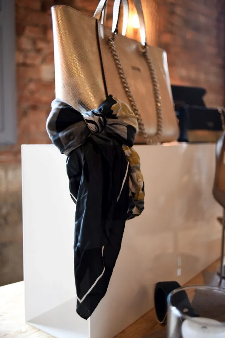 Evo kako izgleda Guessova kolekcija istočnjačkog duha u ekskluzivnom showroomu