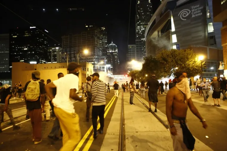 KAOS U AMERICI: Prosvjed se oteo kontroli, jedna osoba u kritičnom stanju