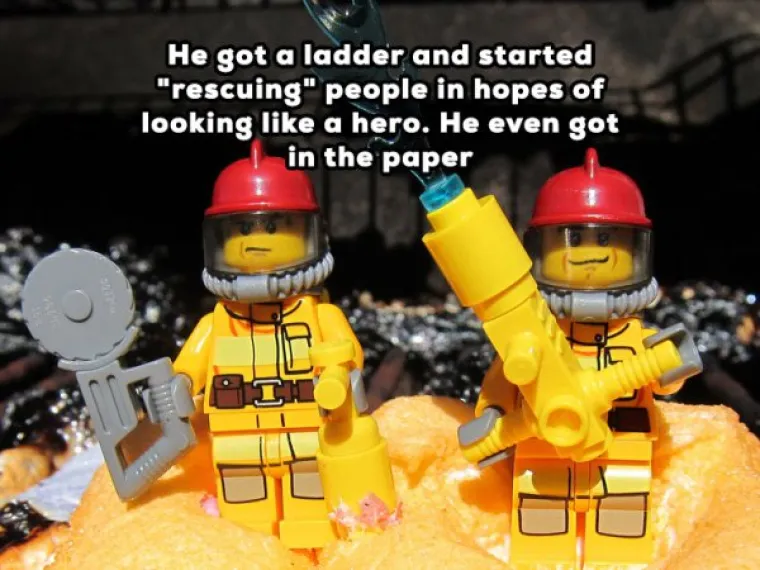 Nabavio je ljestve i počeo 'spa&scaron;avati' ljude kako bi izgledao poput junaka. Čak je zavr&scaron;io i u novinama.