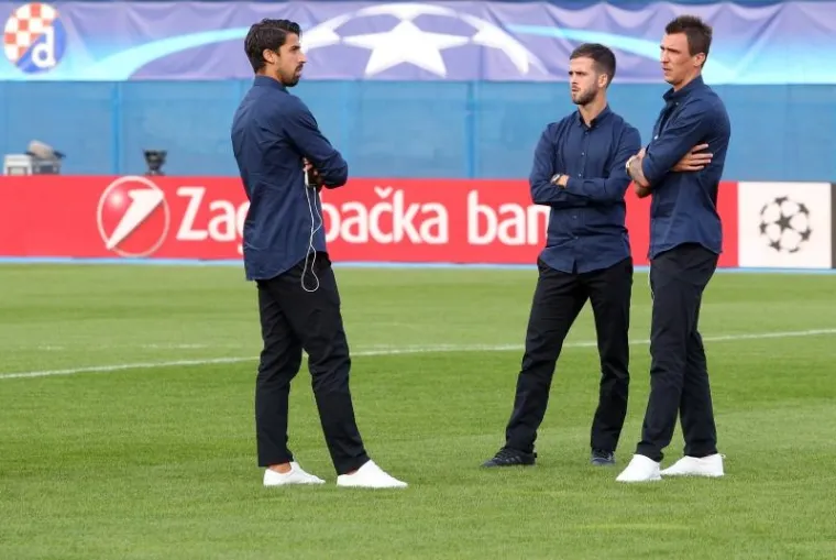 ZVIJEZDE JUVEA U ZAGREBU: Mandžukić i dru&scaron;tvo osjetili kako di&scaron;e Maksimir