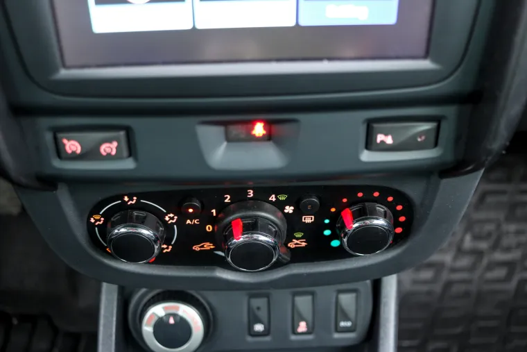 POUZDANA I JEFTINIJA OD KONKURENCIJE: Off-road vožnja u Daciji Duster URBAN Explorer je prava poslastica