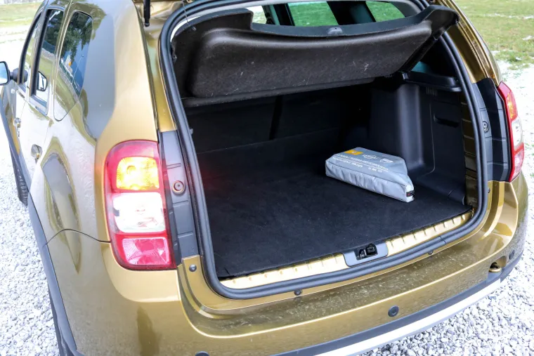 POUZDANA I JEFTINIJA OD KONKURENCIJE: Off-road vožnja u Daciji Duster URBAN Explorer je prava poslastica