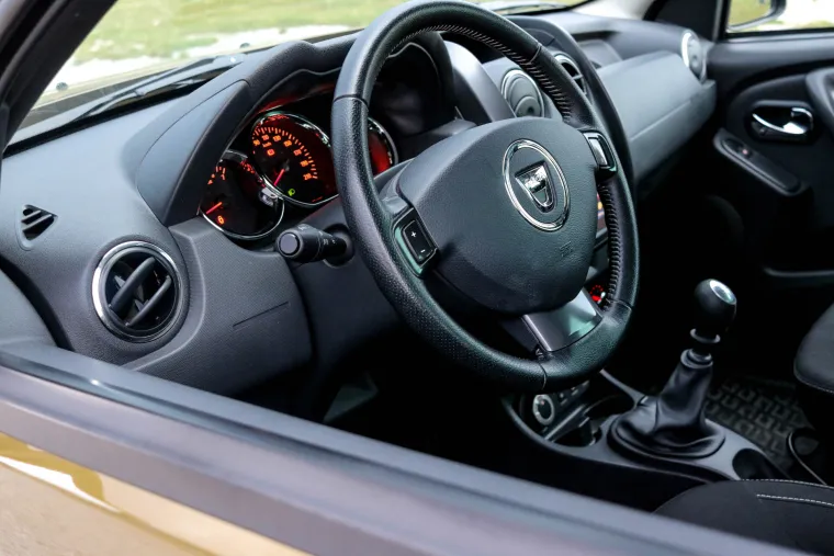 POUZDANA I JEFTINIJA OD KONKURENCIJE: Off-road vožnja u Daciji Duster URBAN Explorer je prava poslastica