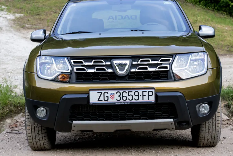 POUZDANA I JEFTINIJA OD KONKURENCIJE: Off-road vožnja u Daciji Duster URBAN Explorer je prava poslastica