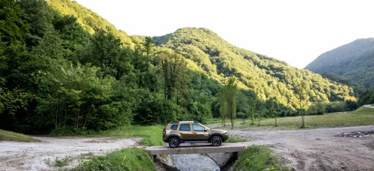 POUZDANA I JEFTINIJA OD KONKURENCIJE: Off-road vožnja u Daciji Duster URBAN Explorer je prava poslastica