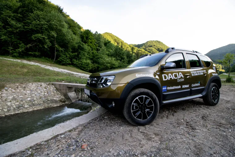 POUZDANA I JEFTINIJA OD KONKURENCIJE: Off-road vožnja u Daciji Duster URBAN Explorer je prava poslastica