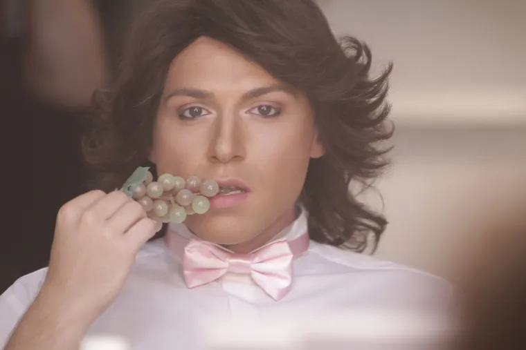 Sinoć je održana prva epizoda showa Tvoje lice zvuči poznato, a kandidati su se transformirali u neke od slavnih svjetskih, ali i domaćih 'faca'