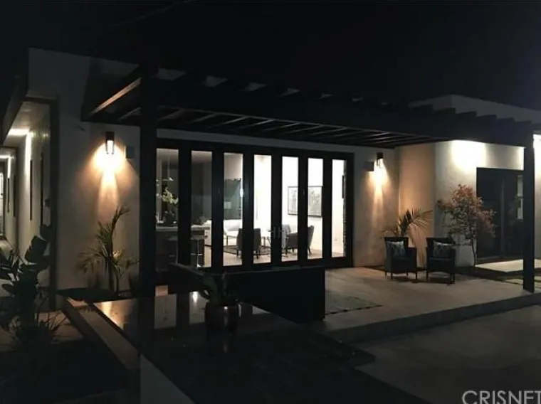 Zvijezda Moderne obitelji: Ima samo 18 godina, a pogledajte kakvu je kuću kupila za 1,5 milijuna dolara