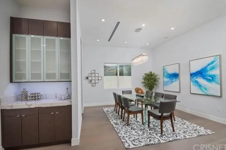 Zvijezda Moderne obitelji: Ima samo 18 godina, a pogledajte kakvu je kuću kupila za 1,5 milijuna dolara