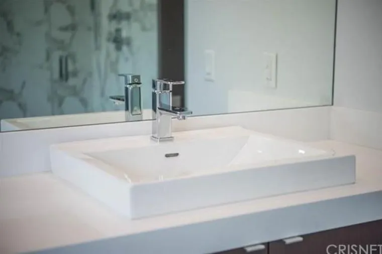 Zvijezda Moderne obitelji: Ima samo 18 godina, a pogledajte kakvu je kuću kupila za 1,5 milijuna dolara