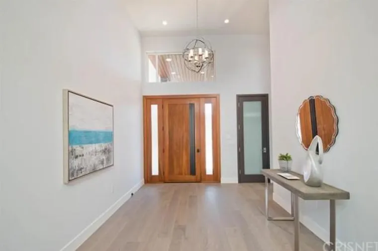 Zvijezda Moderne obitelji: Ima samo 18 godina, a pogledajte kakvu je kuću kupila za 1,5 milijuna dolara