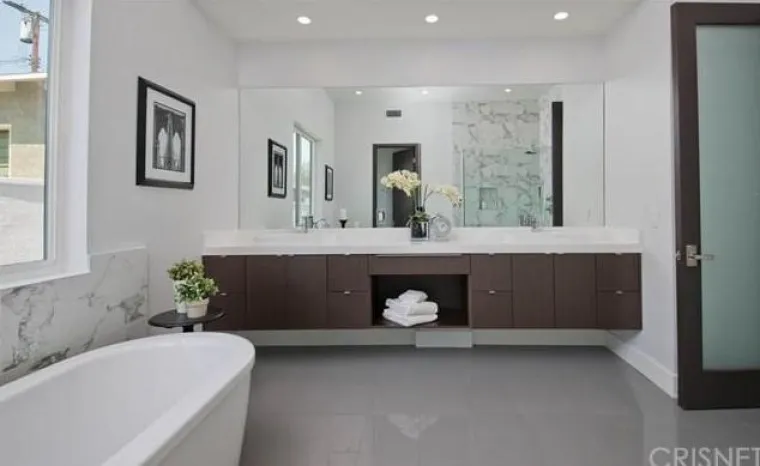 Zvijezda Moderne obitelji: Ima samo 18 godina, a pogledajte kakvu je kuću kupila za 1,5 milijuna dolara