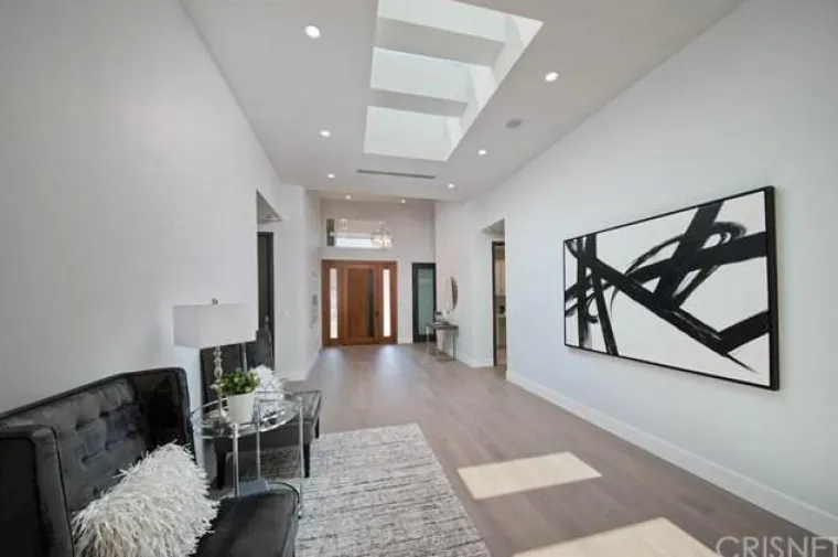 Zvijezda Moderne obitelji: Ima samo 18 godina, a pogledajte kakvu je kuću kupila za 1,5 milijuna dolara