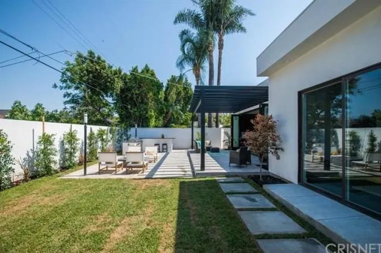 Zvijezda Moderne obitelji: Ima samo 18 godina, a pogledajte kakvu je kuću kupila za 1,5 milijuna dolara