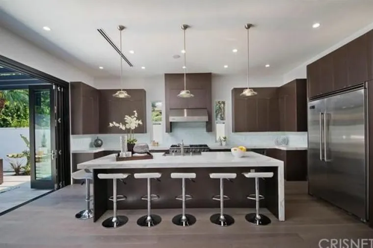 Zvijezda Moderne obitelji: Ima samo 18 godina, a pogledajte kakvu je kuću kupila za 1,5 milijuna dolara