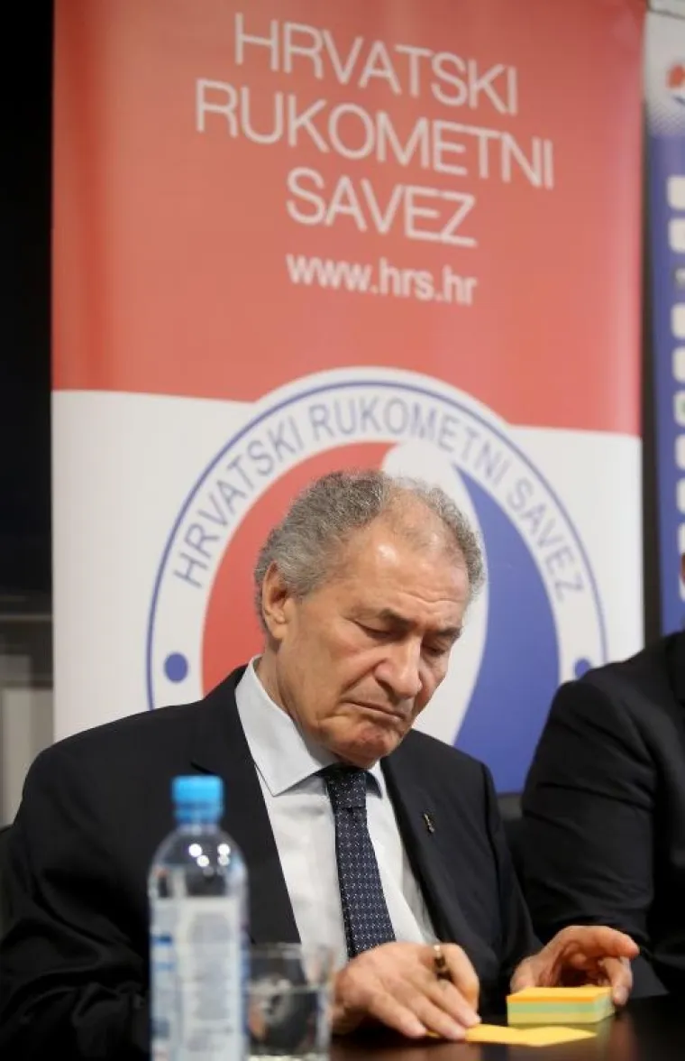 Predsjednik Međunarodne rukometne federacije (IHF) dr. Hassan Moustafa boravio je u radnom posjetu Hrvatskom rukometnom savezu, nakon kojeg je izjavio kako Hrvatsku doživljava srcem svjetskog rukometa' te najavio kako bi volio da naša zemlja ponovno bude domaćin svjetskog prvenstva.