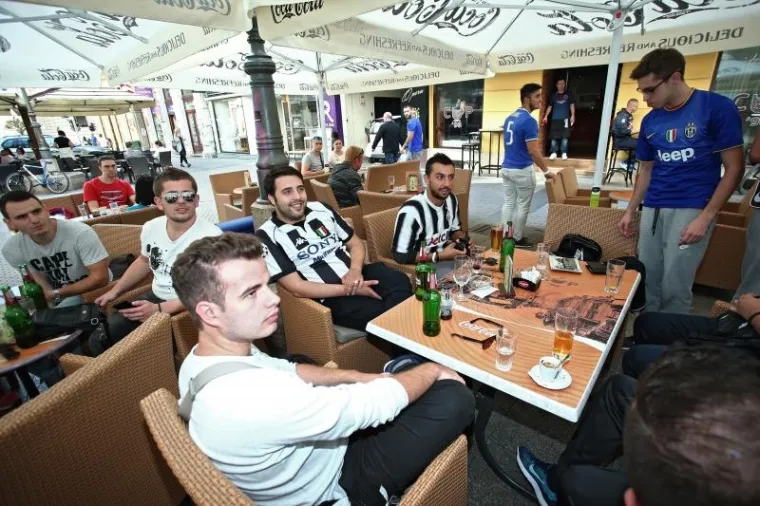 BIT ĆE VATRENO: Juventusovi navijači okupirali centar Zagreba