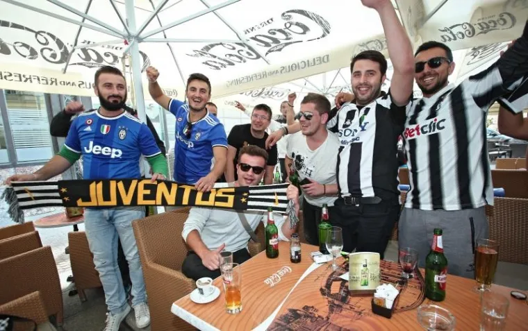 BIT ĆE VATRENO: Juventusovi navijači okupirali centar Zagreba