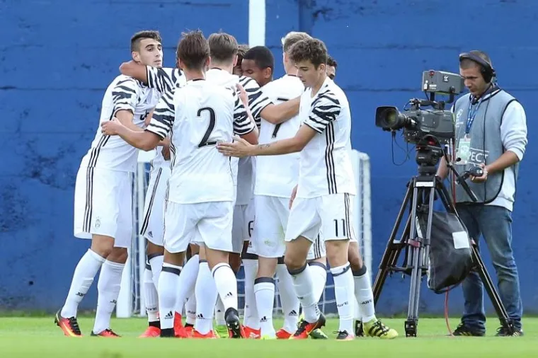 JUNIORSKA LIGA PRVAKA: Dinamo dočekao Juventus u Zagrebu