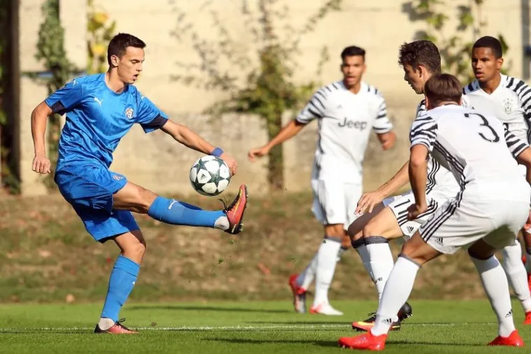 JUNIORSKA LIGA PRVAKA: Dinamo dočekao Juventus u Zagrebu