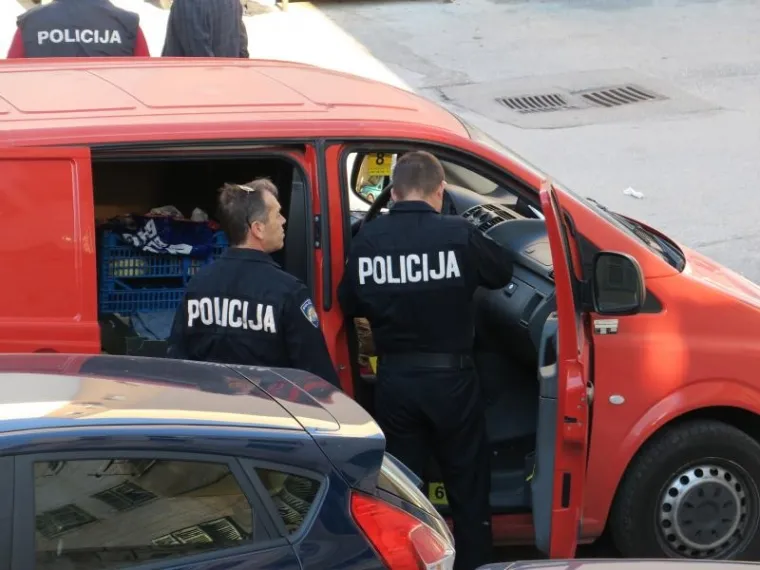 KRVAVA NOĆ U SPLITU:  Pronađena mrtva žena i ranjeni mu&scaron;karac