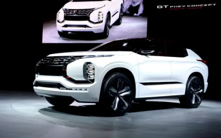 Mitsubishijev GT Phev Concept