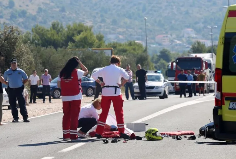 Smrtno je stradao vozač motocikla