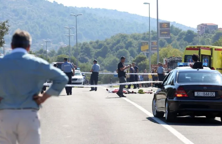 STRAVIČNA NESREĆA KOD ROGOZNICE: Sudarili se kamion i motociklist, vozač motora preminuo na mjestu