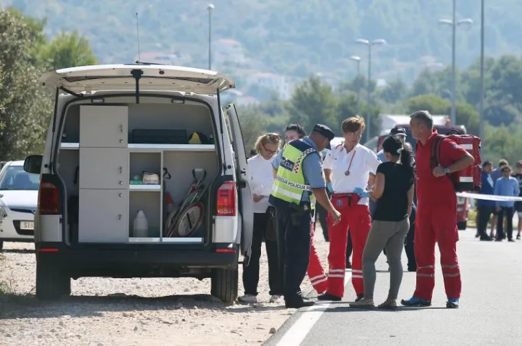 STRAVIČNA NESREĆA KOD ROGOZNICE: Sudarili se kamion i motociklist, vozač motora preminuo na mjestu
