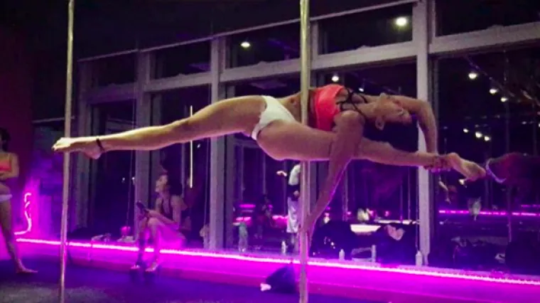 NISMO SIGURNI DA IM JE USPJELO... Ove cure se trude pokazati da je ples oko &scaron;ipke umjetnost i sport, a ne erotika