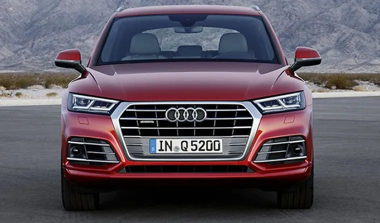 Osam je godina prošlo od predstavljanja Q5 koji je sve do Pariza tek osvježavan, a nadolazeći model, koji će se proizvoditi u Audijevoj meksičkoj tvornici, sada stiže vizualno više prilagođen aktualnoj gami ovog njemačkog proizvođača.