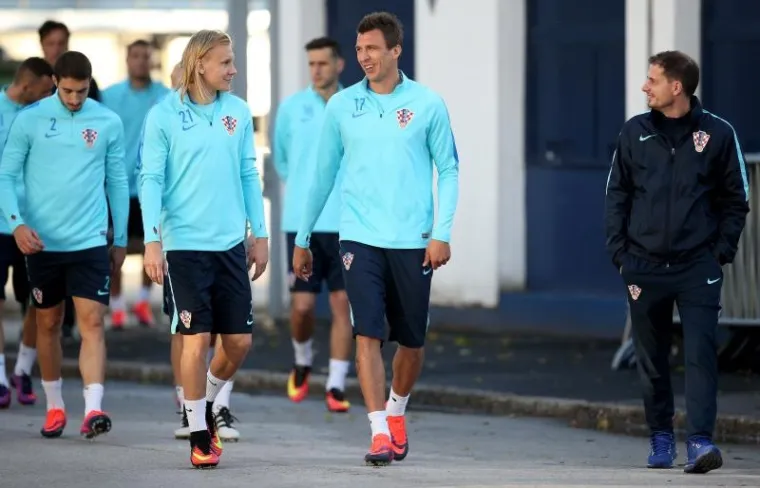 Trening hrvatske nogometne reprezentacija na pomoćnom igrali&scaron;tu Hitrec Kacian.