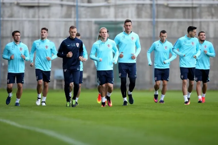 KRENULA AKCIJA KOSOVO I FINSKA: Vatreni ogradili prvi trening