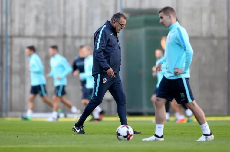 KRENULA AKCIJA KOSOVO I FINSKA: Vatreni ogradili prvi trening