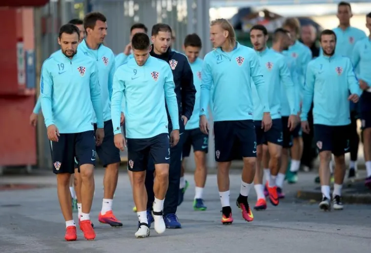 KRENULA AKCIJA KOSOVO I FINSKA: Vatreni ogradili prvi trening