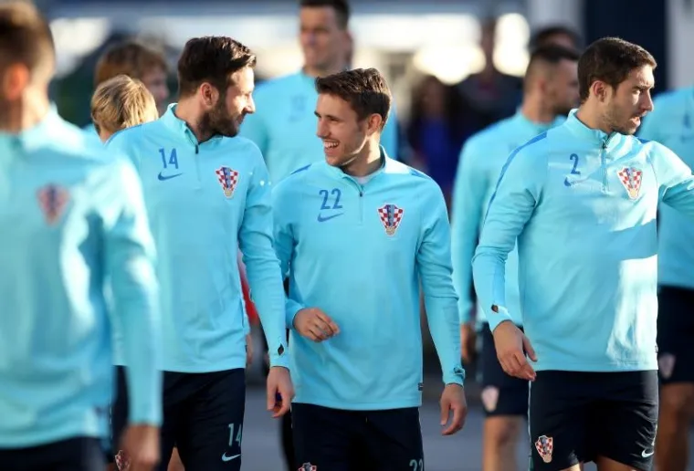 KRENULA AKCIJA KOSOVO I FINSKA: Vatreni ogradili prvi trening