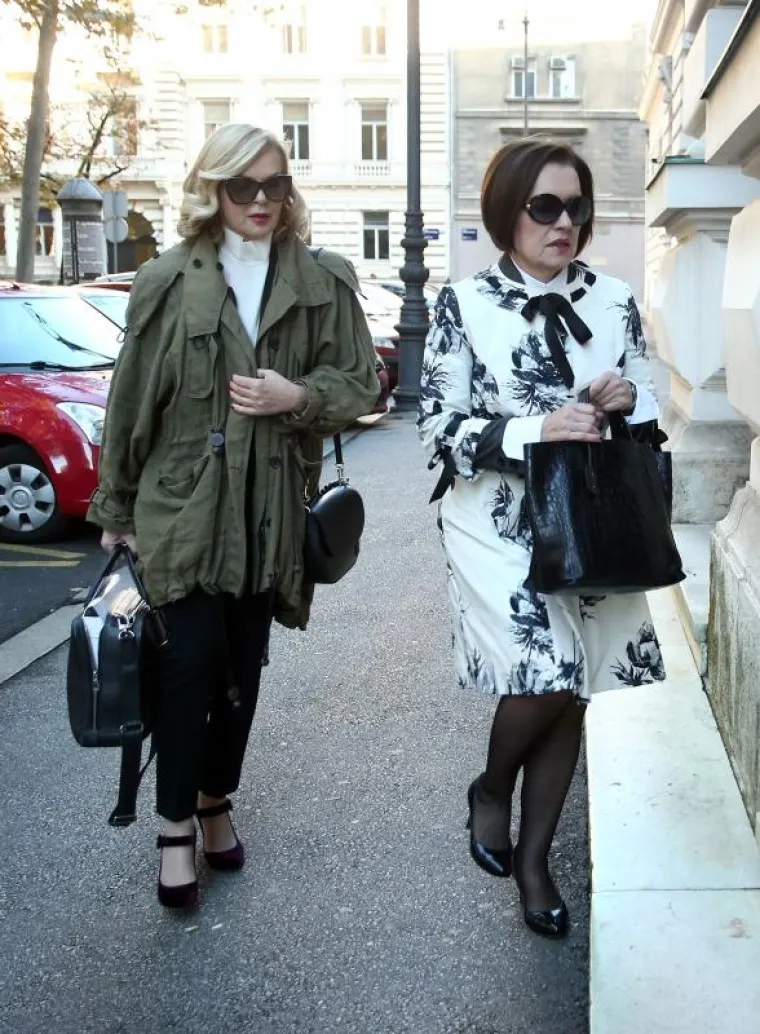 MODNA PISTA PRED SUDOM: Optužena bivša šefica Porezne kreacijom zasjenila i Jadranku Sloković