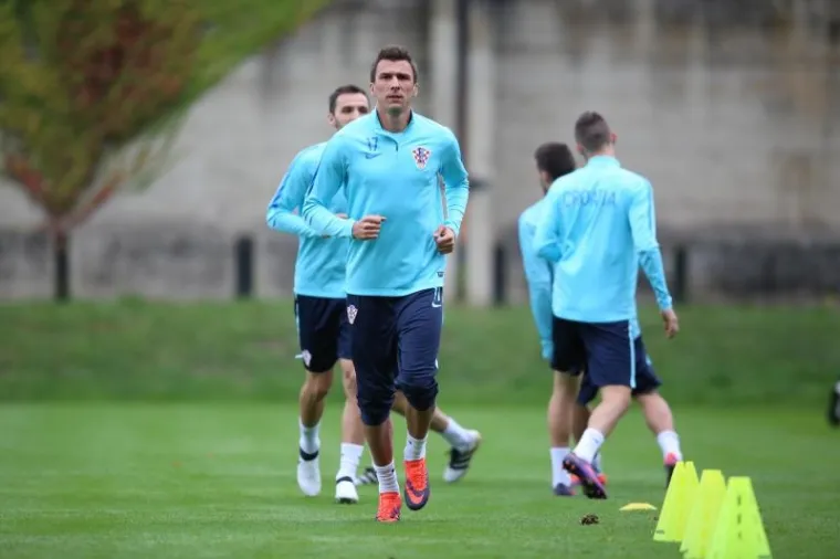 DRIL NA HITREC - KACIJANU: Samo je Kosovo Hrvatskoj u mislima