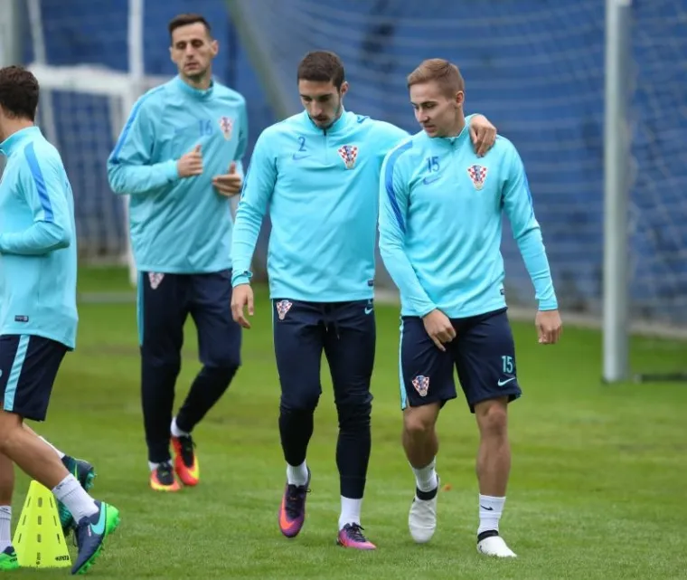 DRIL NA HITREC - KACIJANU: Samo je Kosovo Hrvatskoj u mislima