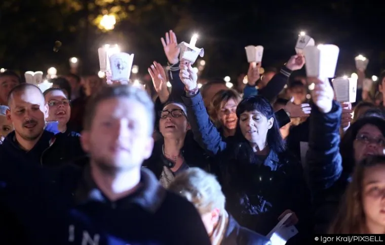 Molitva za crkvu na Savici