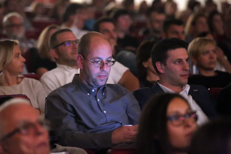 Mostovci nakon pregovora s HDZ-om oti&scaron;li u kino na premijeru filma 'Gazda - ovo nije film o Ivici Todoriću'