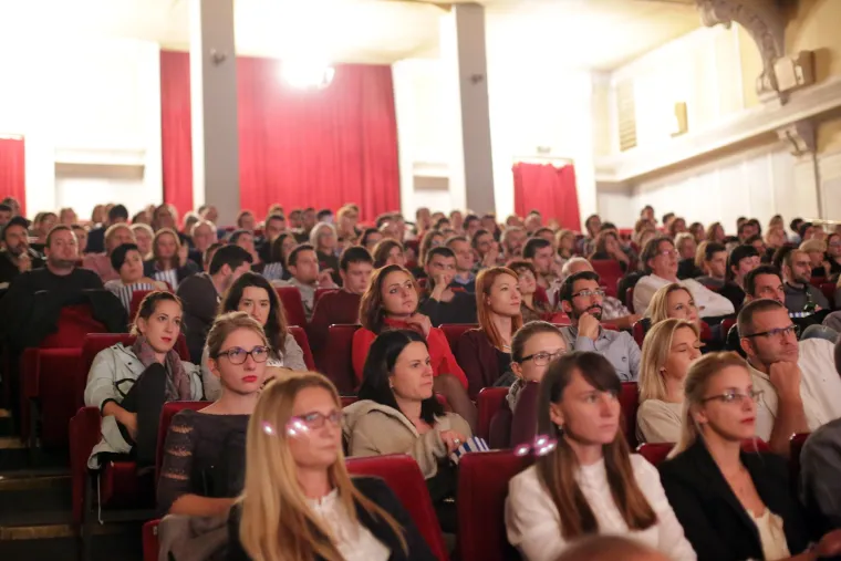 Mostovci nakon pregovora s HDZ-om oti&scaron;li u kino na premijeru filma 'Gazda - ovo nije film o Ivici Todoriću'