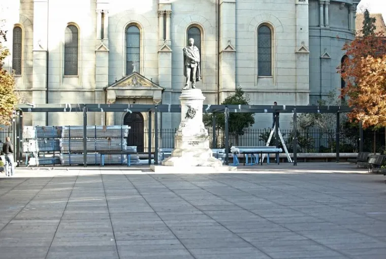 Terasa će u potpunosti blokirati pristup klupici uz pravoslavnu crkvu