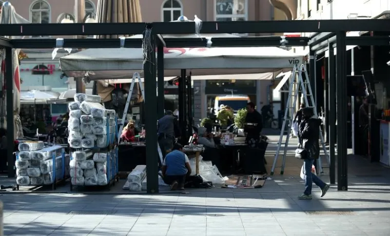 POSTAVLJENA I TENDA Izgradnja nove terase na Cvjetnom trgu