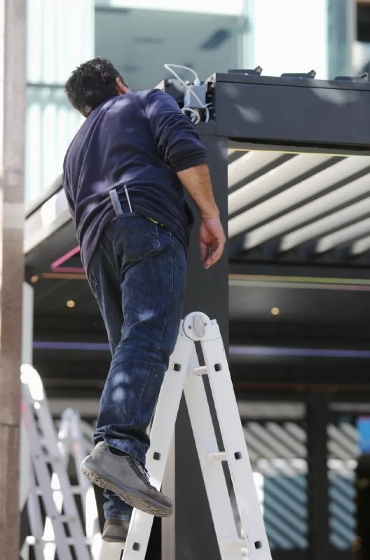 POSTAVLJENA I TENDA Izgradnja nove terase na Cvjetnom trgu