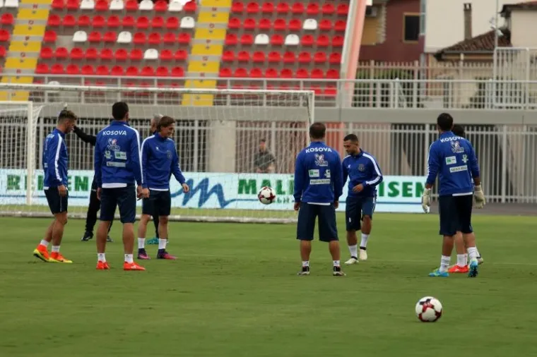 PRIPREME ZA POVIJESNI DVOBOJ: Pogledajte kako se Kosovo priprema za utakmicu protiv Hrvatske
