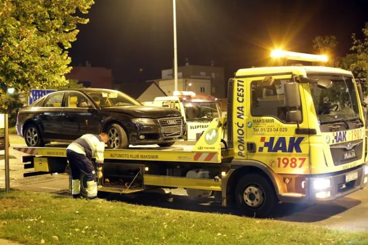 AUTO POTPUNO IZGORIO: Trostruki sudar u zagrebačkim Vrbanima